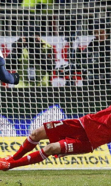 Zlatan Ibrahimovic scores penalty as PSG and Lyon draw in Ligue 1